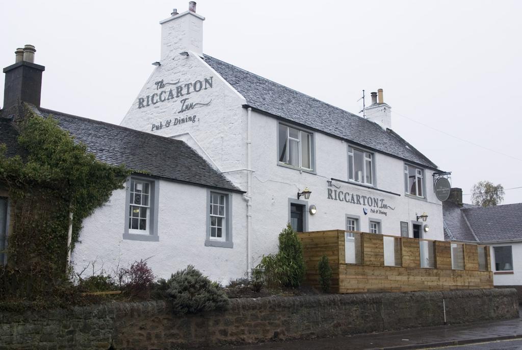 Riccarton Inn Currie Экстерьер фото
