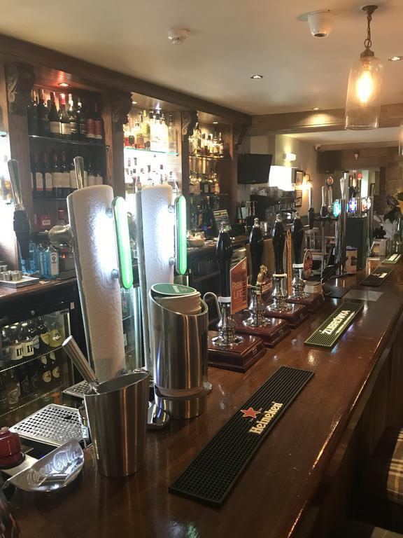 Riccarton Inn Currie Экстерьер фото