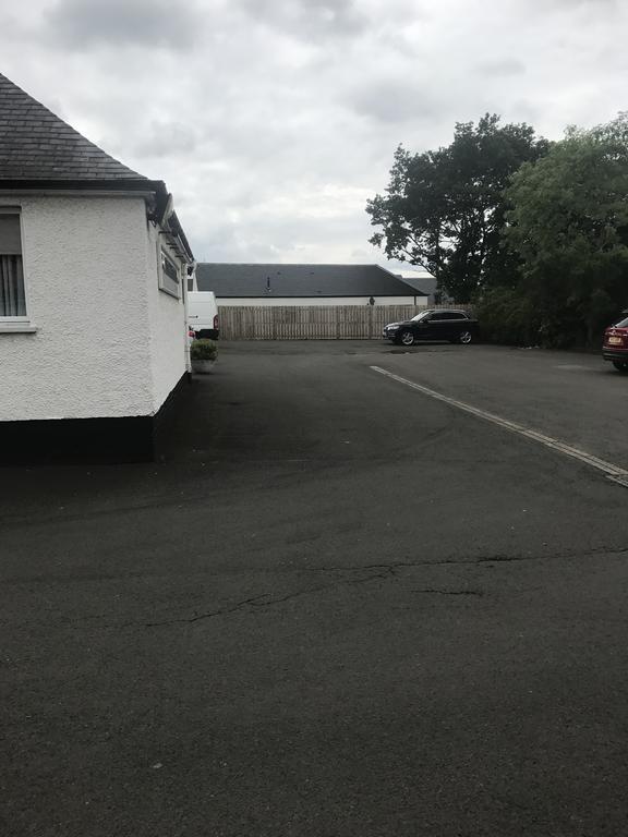 Riccarton Inn Currie Экстерьер фото