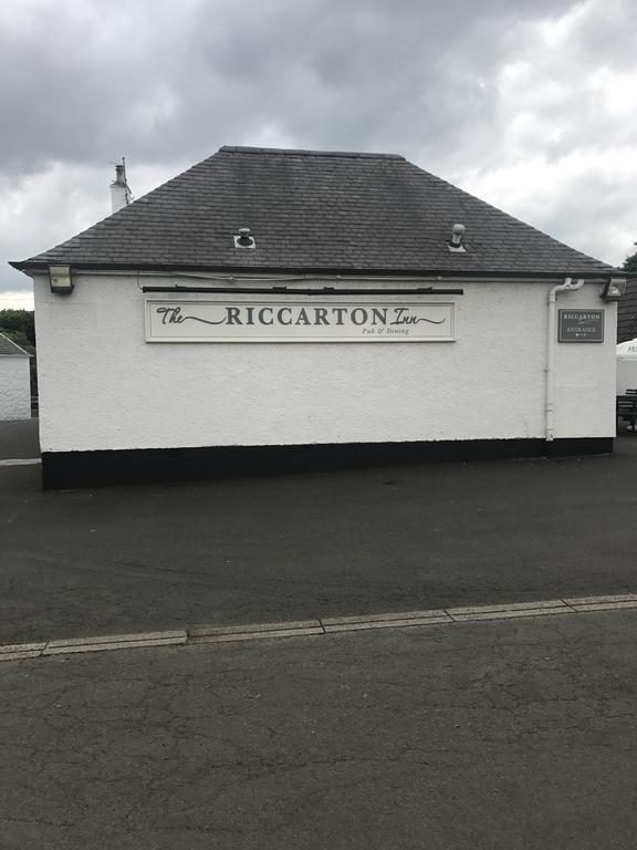 Riccarton Inn Currie Экстерьер фото